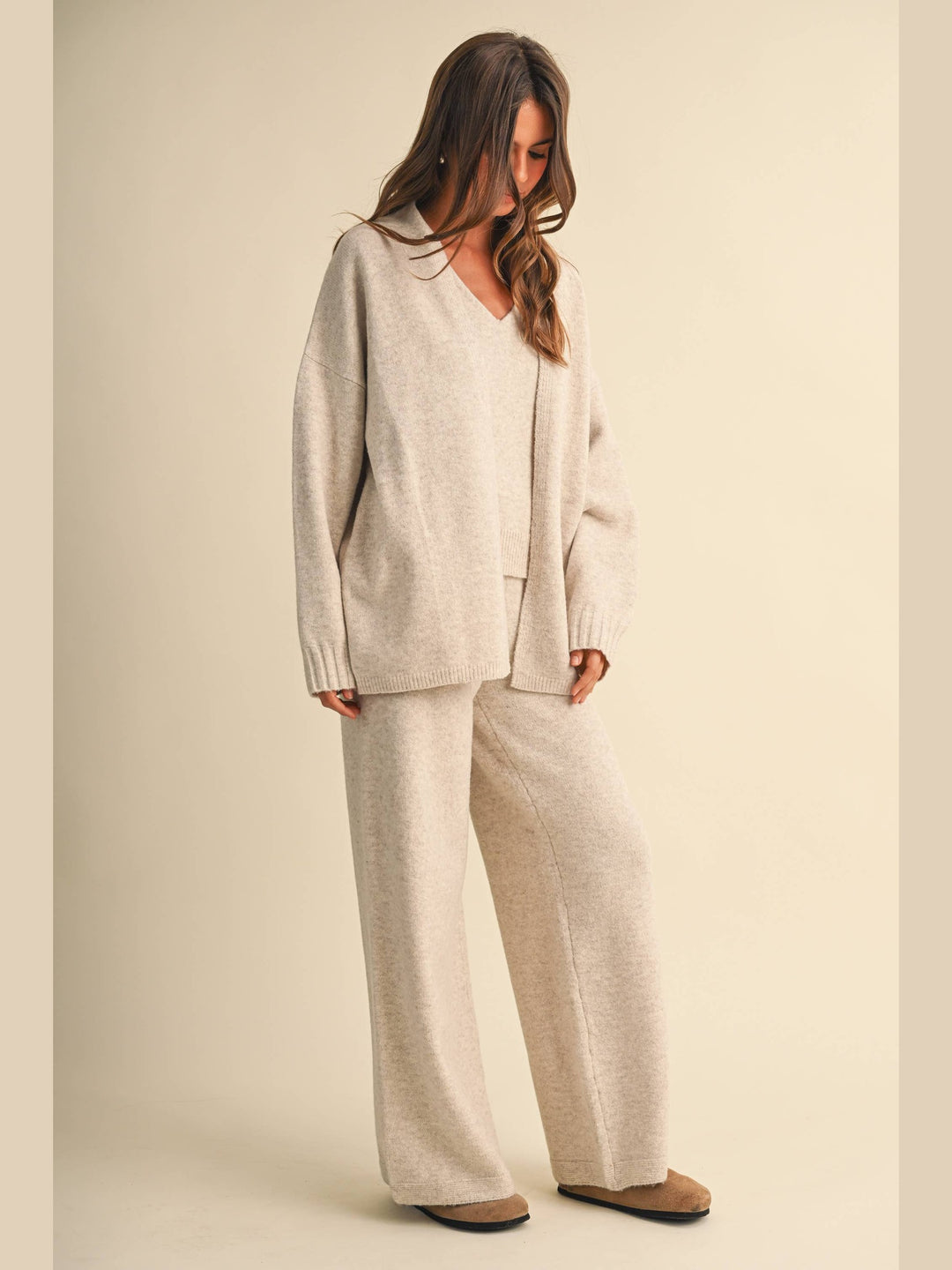 V-NECK SLEEVELESS TOP WITH LONG-SLEEVED CARDIGAN & PANTS