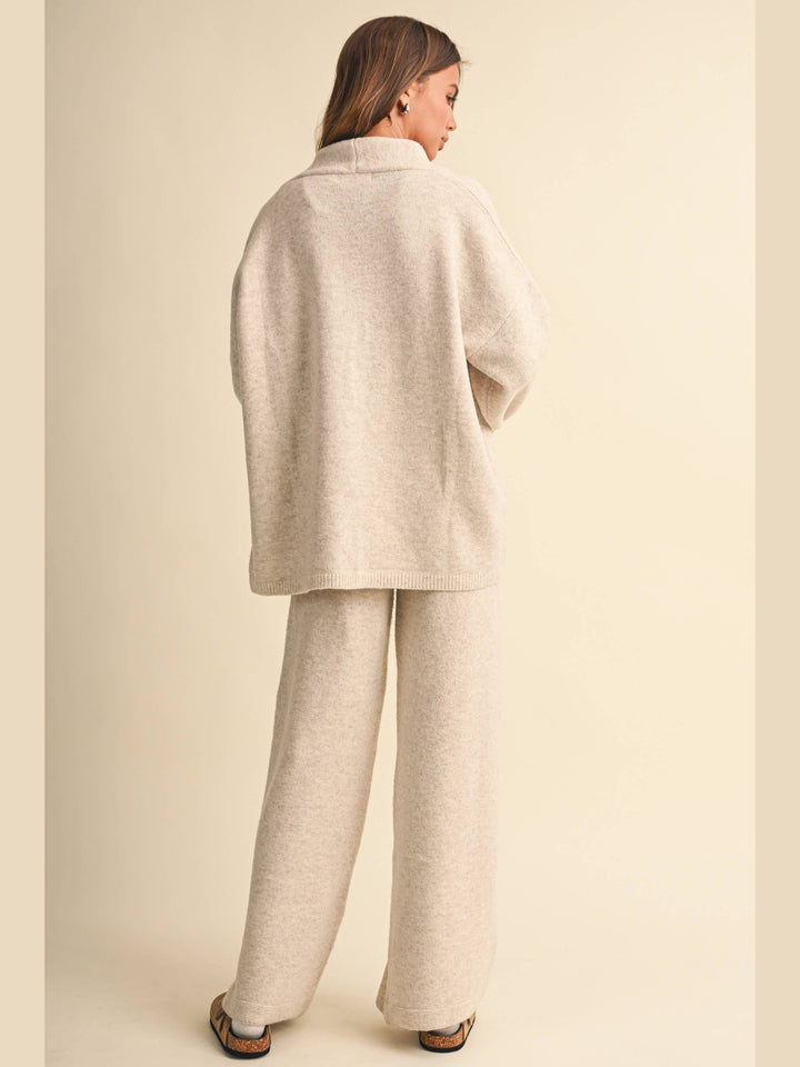V-NECK SLEEVELESS TOP WITH LONG-SLEEVED CARDIGAN & PANTS