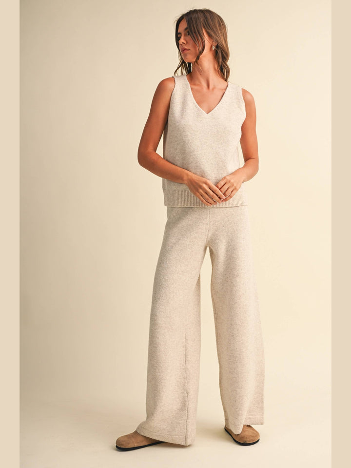 V-NECK SLEEVELESS TOP WITH LONG-SLEEVED CARDIGAN & PANTS