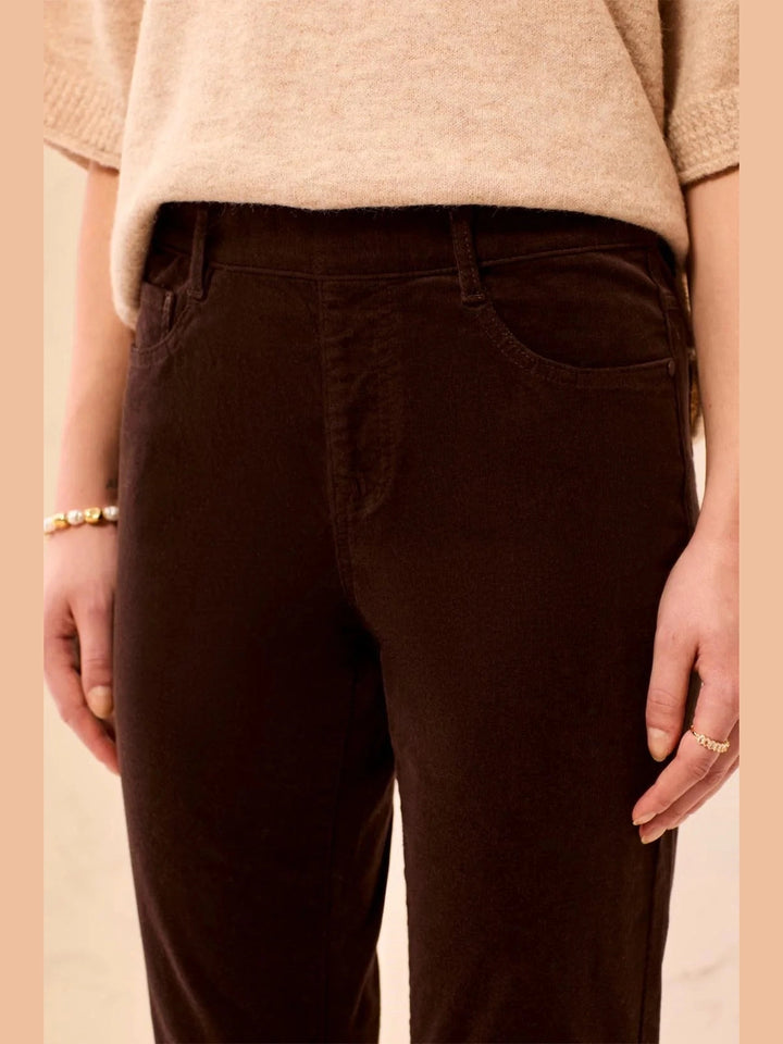 Micro Cord Audrey Pull-On Slim Jeans - Chocolat