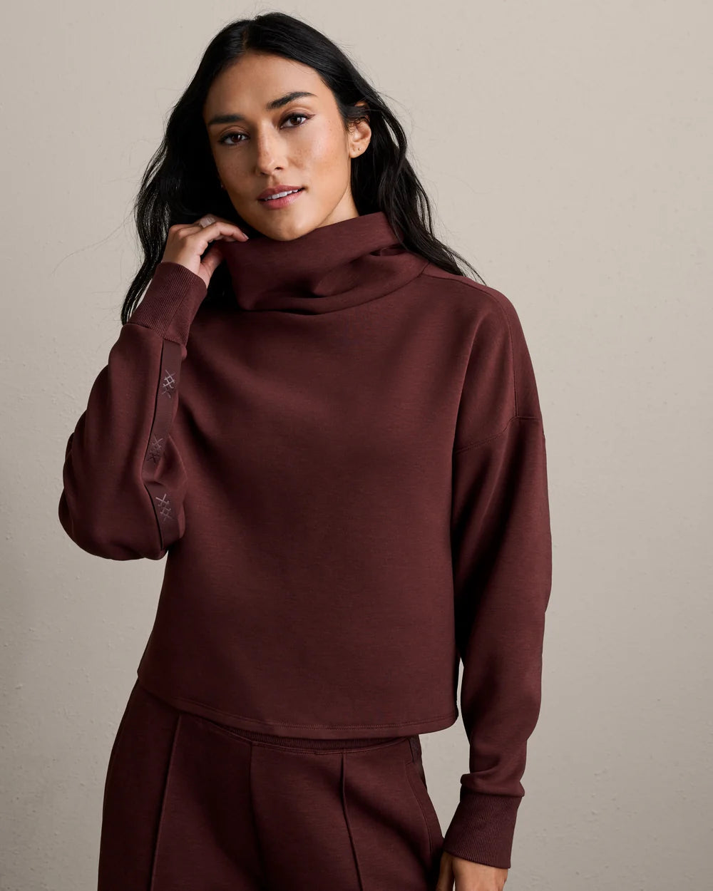 Rhone DreamGlow Mock Neck - Cherry Bark