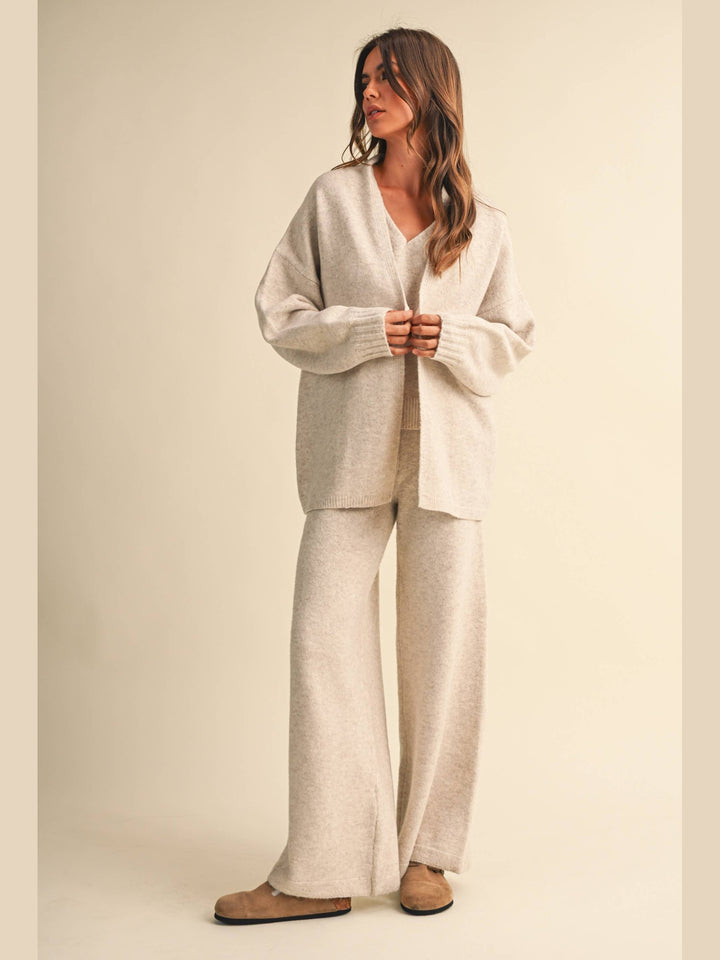 V-NECK SLEEVELESS TOP WITH LONG-SLEEVED CARDIGAN & PANTS