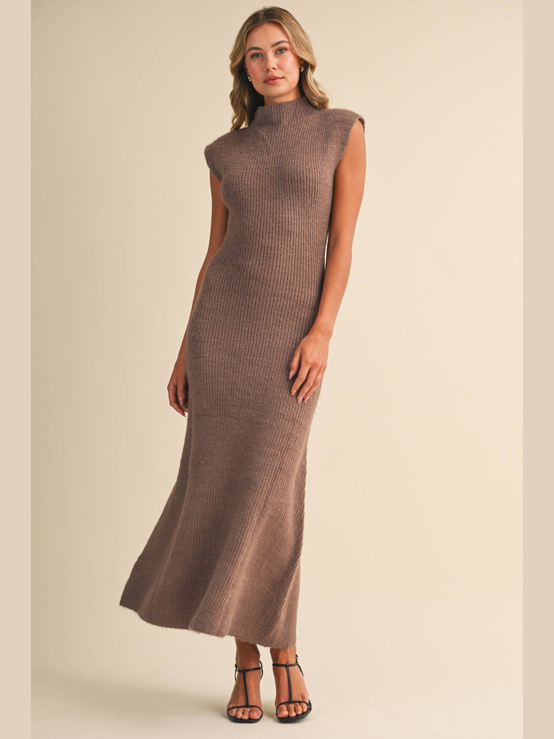 SLEEVELESS TURTLENECK SWEATER MIDI DRESS