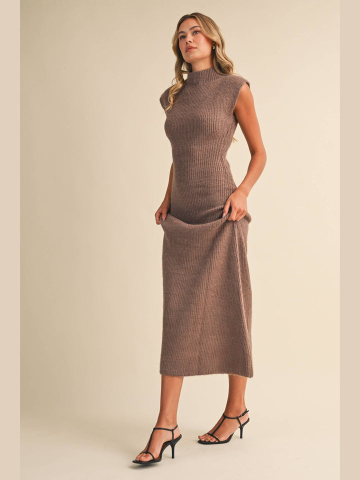 SLEEVELESS TURTLENECK SWEATER MIDI DRESS