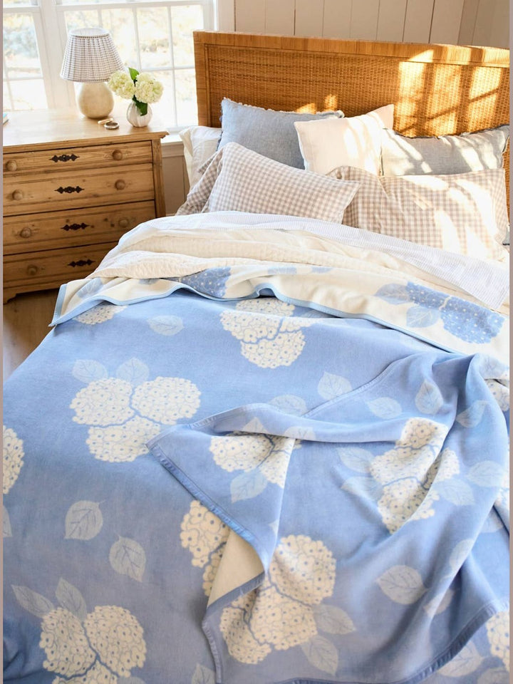 Hydrangeas Bluebell Blanket