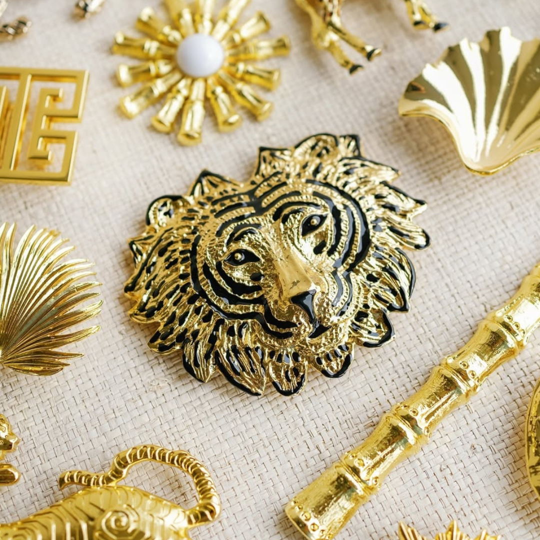 Garland Gold Interchangeable Belt Buckle- Liger