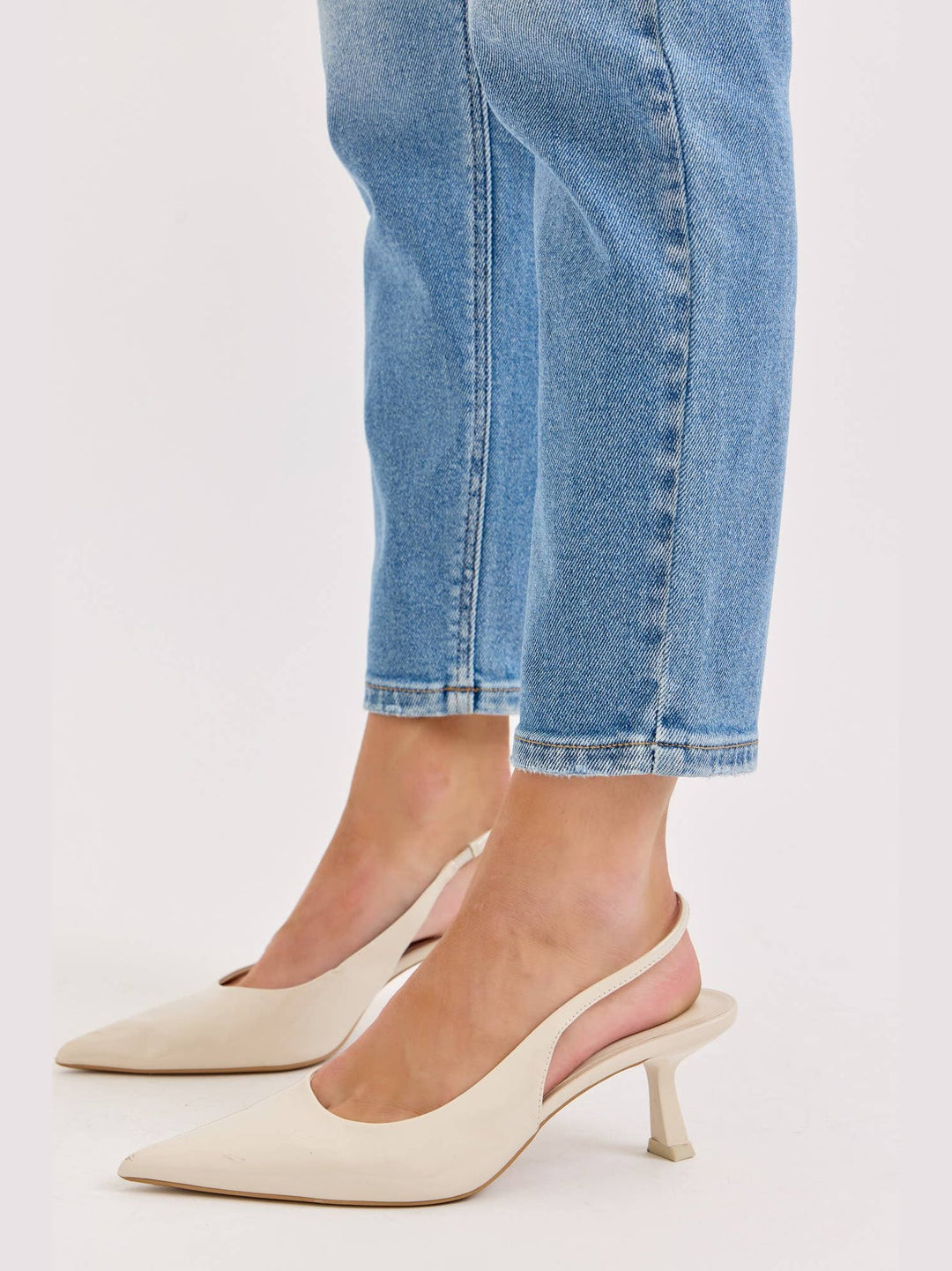 High Rise Mom Jean- Light Wash