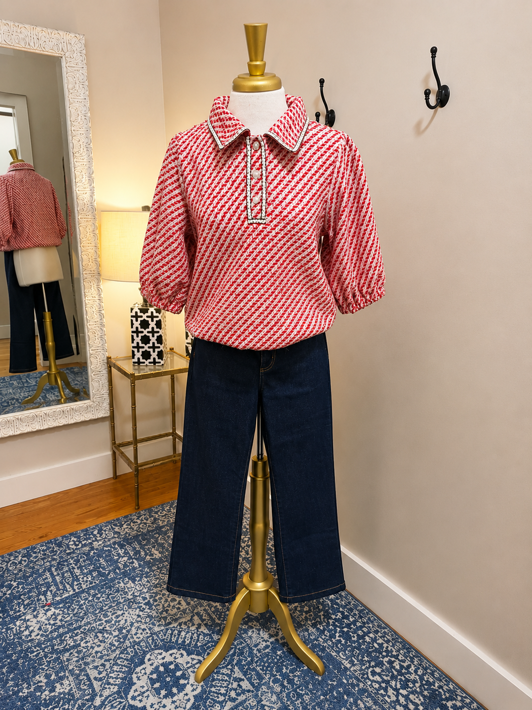 Audrey Hugging Straight Cropped Denim Jean