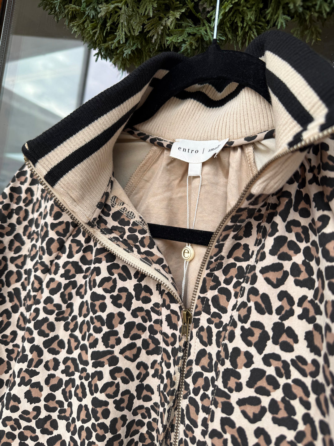 Entro Leopard Balloon Sleeve Zip Blouse