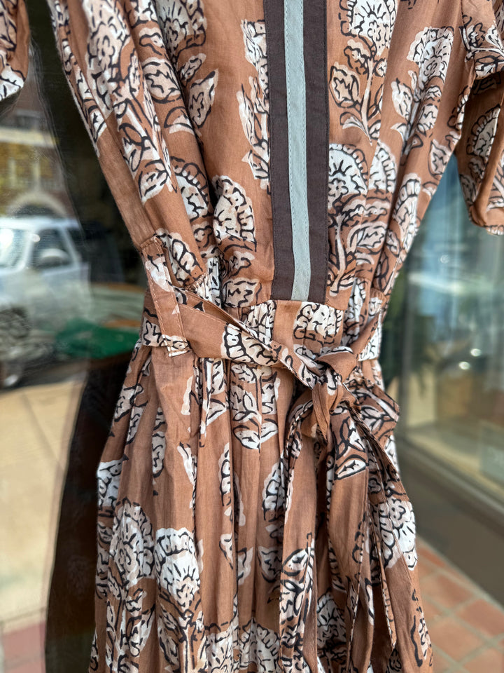 THML Puff Sleeve Floral Detailed V-Neck dress