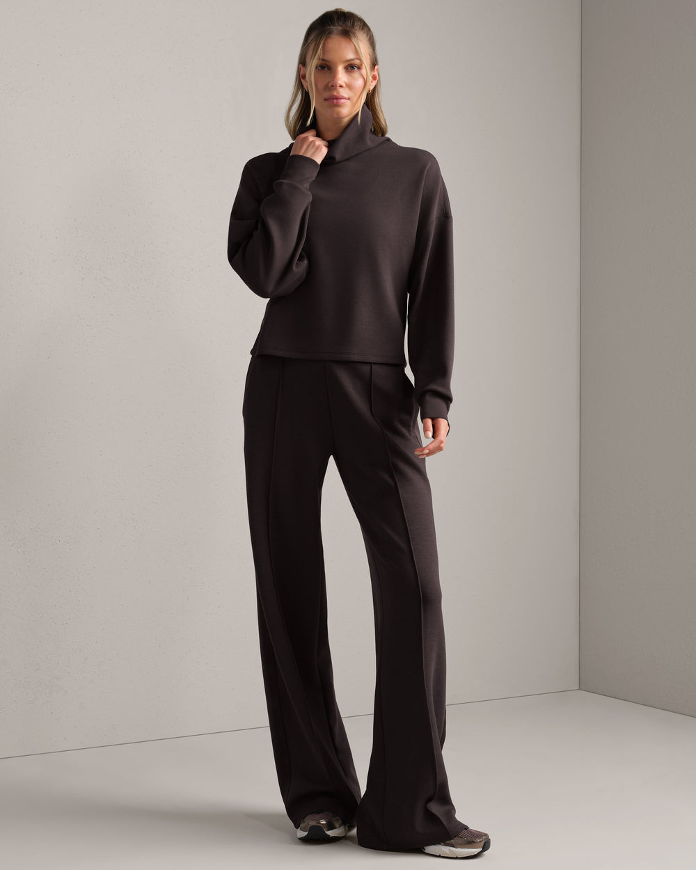 Rhone DreamGlow Trouser - Dark Espresso