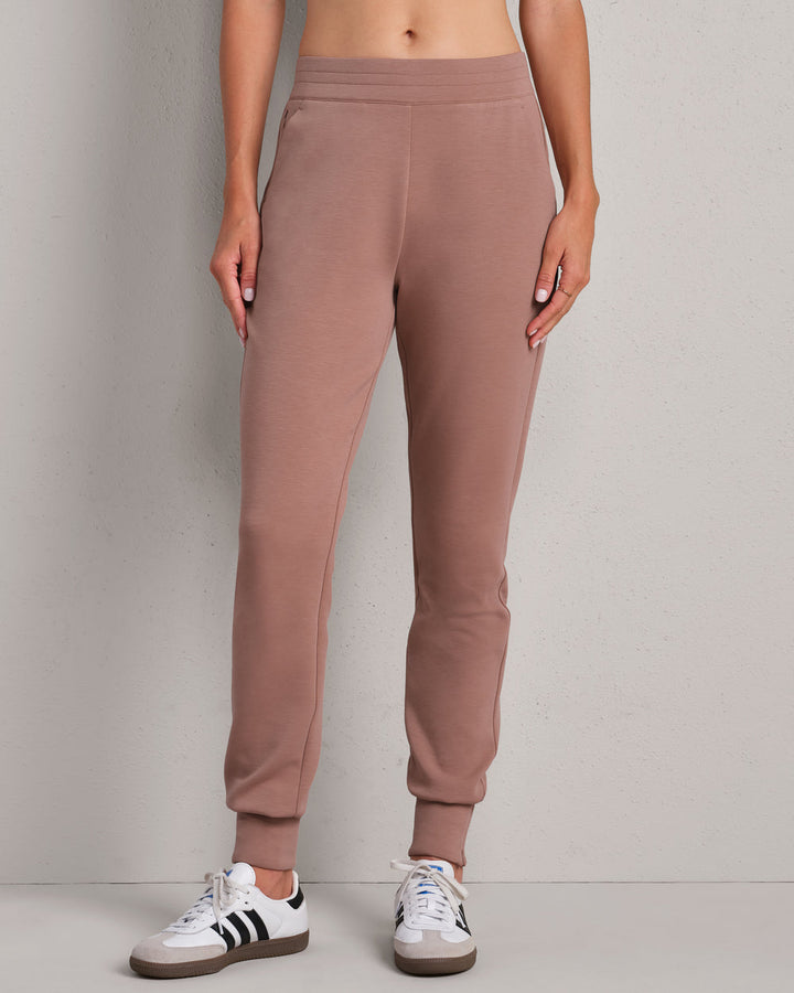 Rhone DreamGlow Taper Leg Pant- Clay Mist