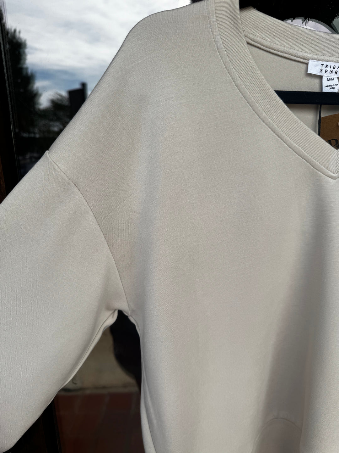 L/S V Neck Top