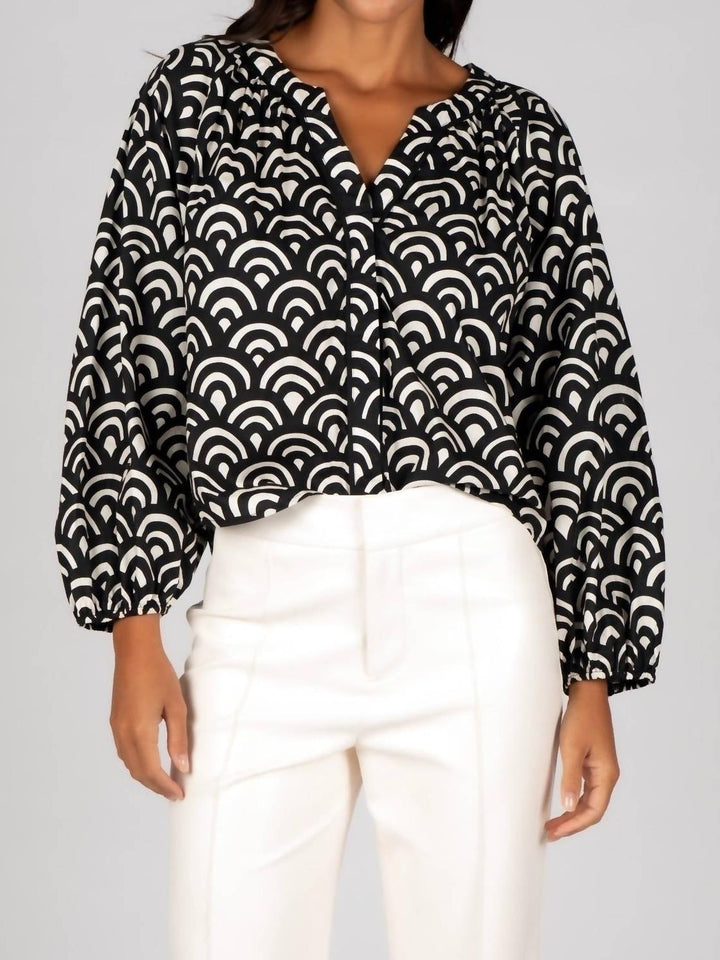 Sincerely Ours Blakely Top - Midnight Fan