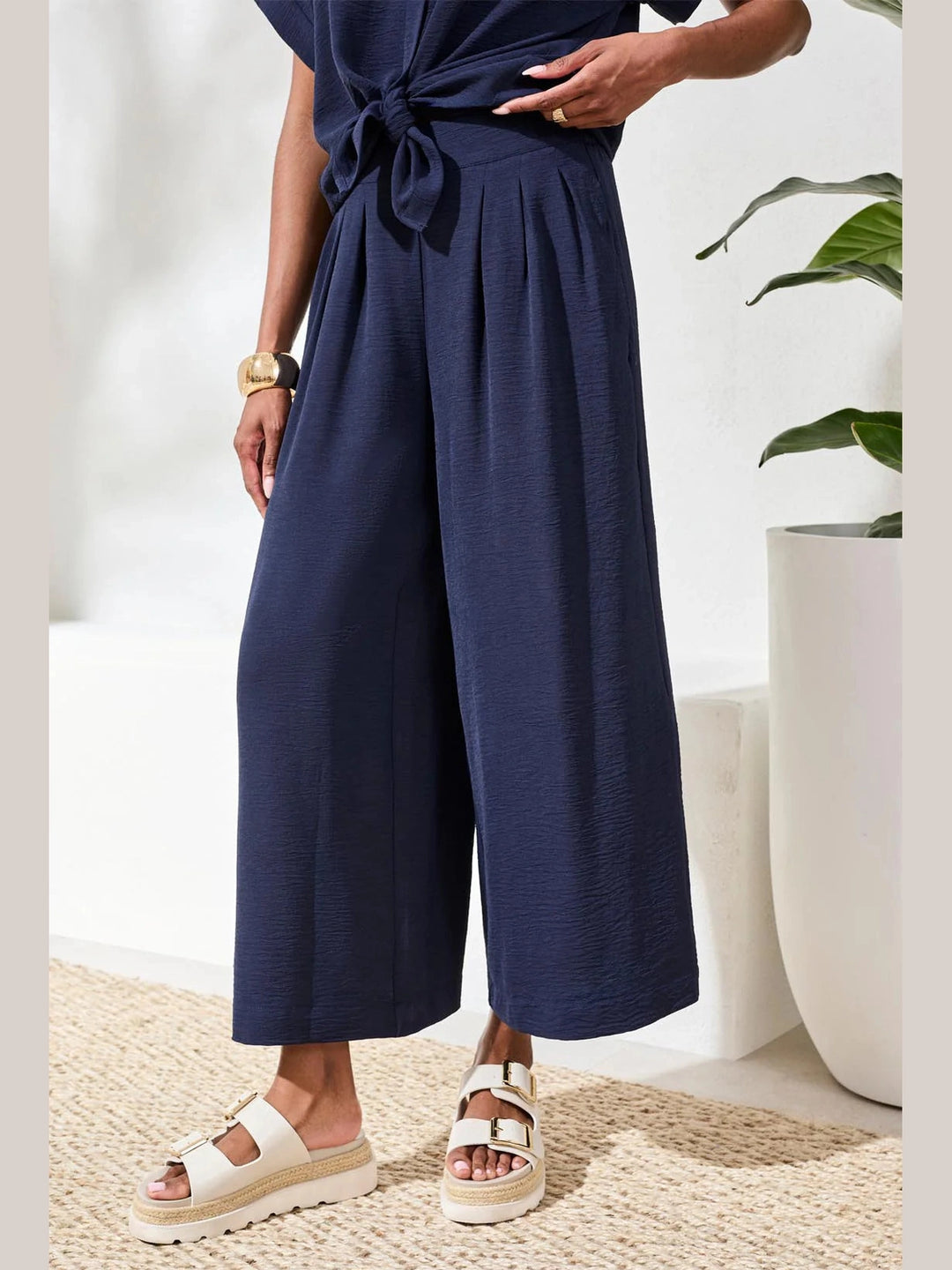 Flowy Crop Pant w/ Elastic Waist