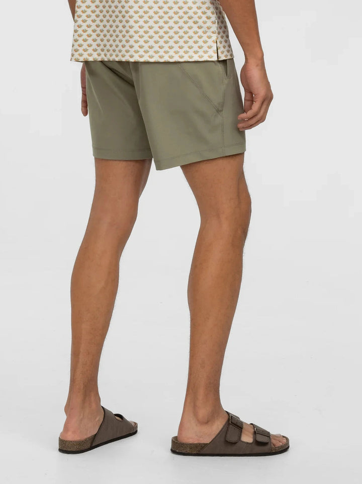 Southern Shirt Everyday Hybrid Short