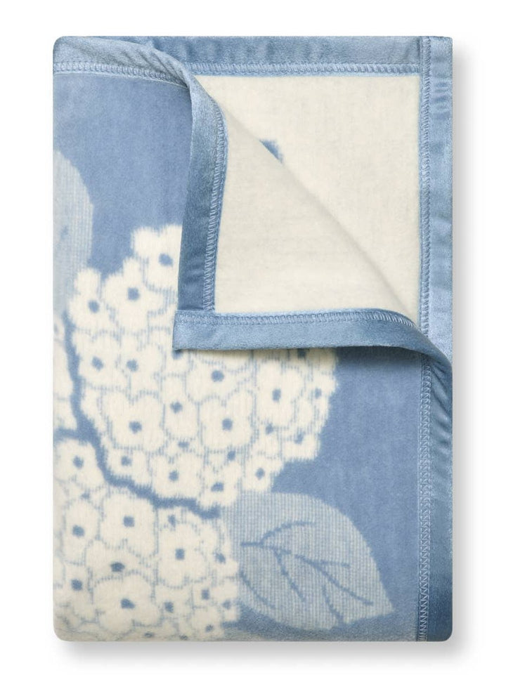 Hydrangeas Bluebell Blanket