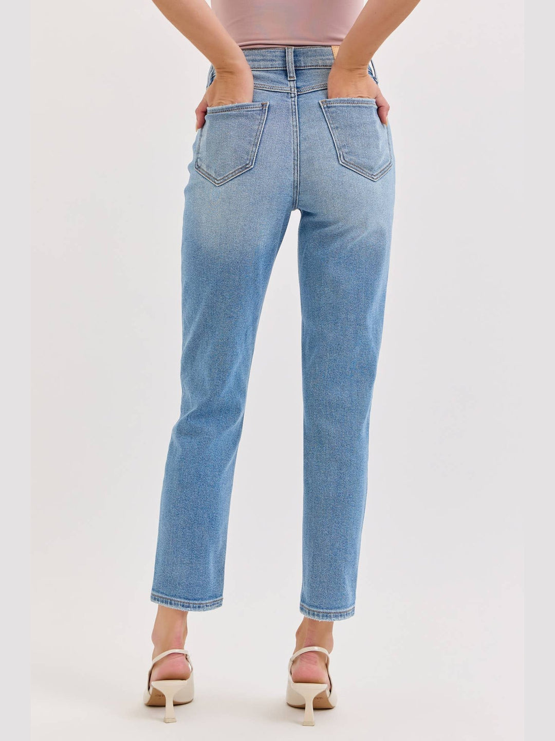High Rise Mom Jean- Light Wash