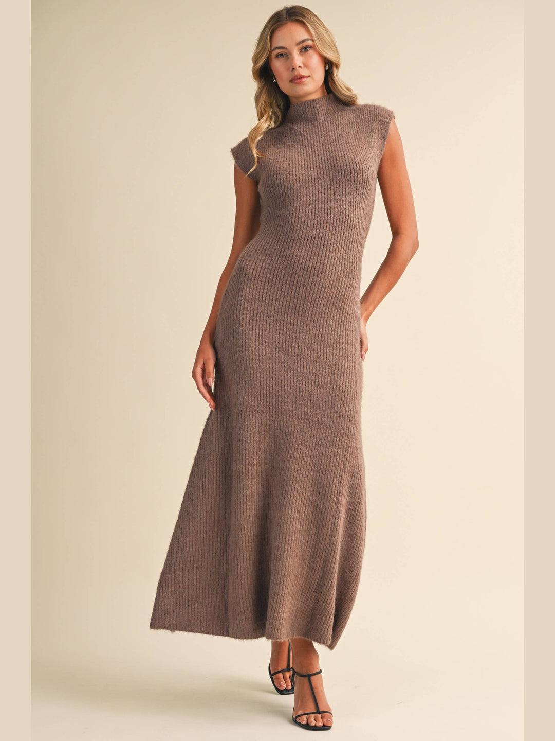 SLEEVELESS TURTLENECK SWEATER MIDI DRESS