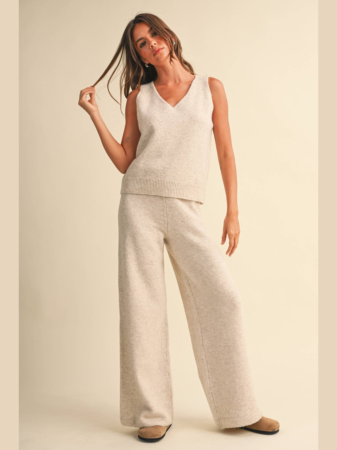 V-NECK SLEEVELESS TOP WITH LONG-SLEEVED CARDIGAN & PANTS
