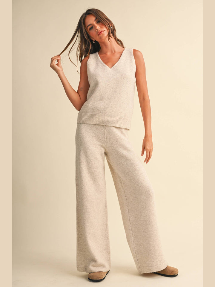 V-NECK SLEEVELESS TOP WITH LONG-SLEEVED CARDIGAN & PANTS