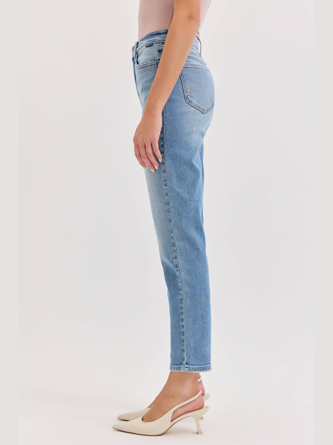 High Rise Mom Jean- Light Wash